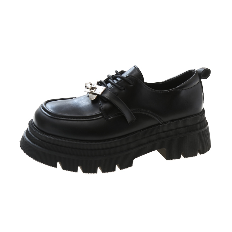 Women's petite leather shoes